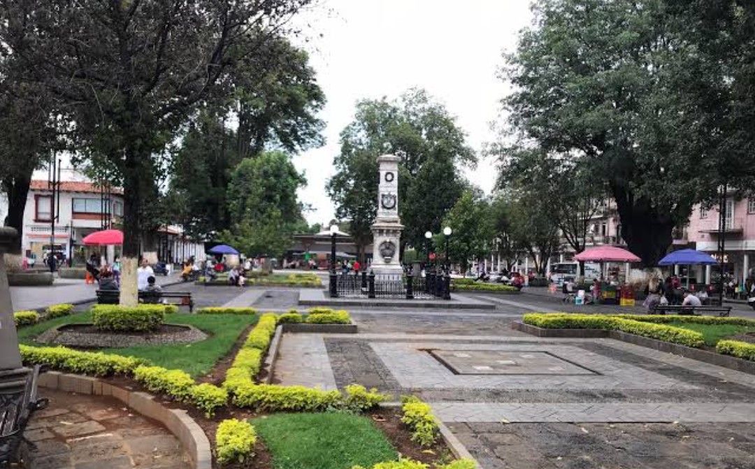 De los animales que se citaron hoy en el centro, no hay alguna Perra o Zorra que quiera jugar tantito?