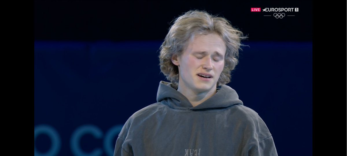 drama lama 🜃 tweet media