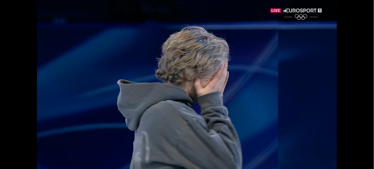 drama lama 🜃 tweet media