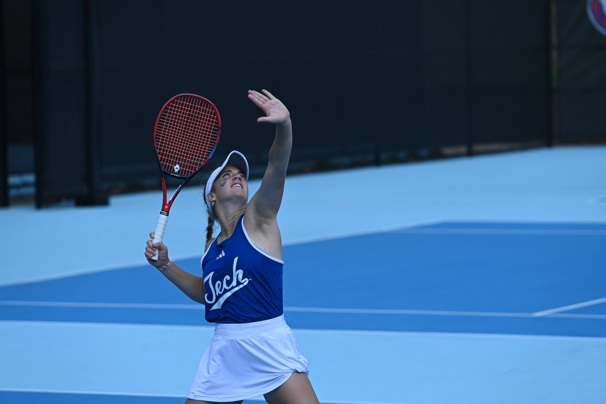 LATechTennis's tweet photo. GO ZO!

She takes it 6-2, 6-4 on court one. 

LA Tech 5 | SFA 1 https://t.co/be2ZWkqO19