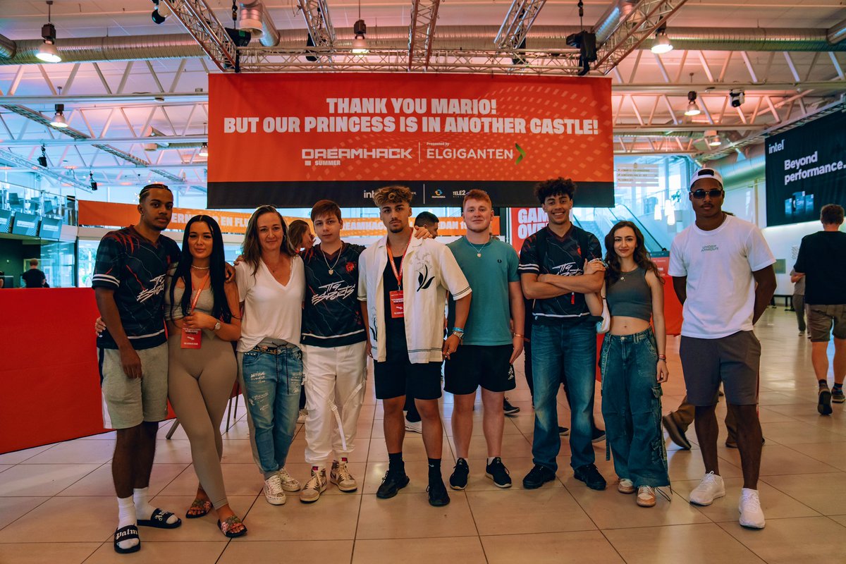 MamaRudolph tweet media