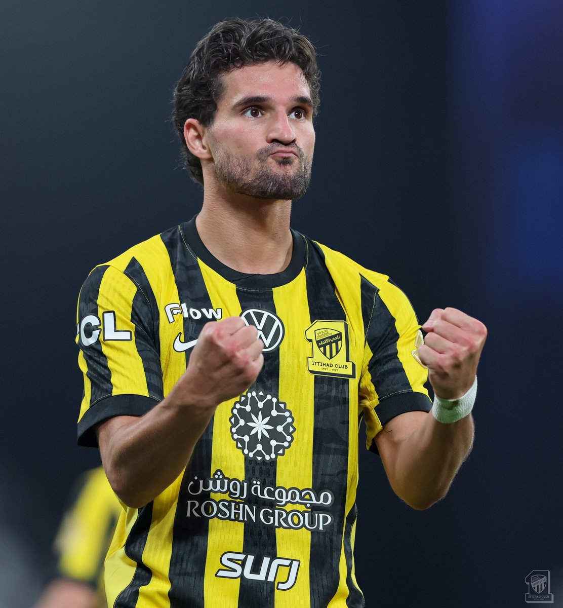 عزيزي الاتحادي اوصف هالشجاع والعظيم والنجم والمقاتل بكلمه واحده ⚔️؟

-<a href="/HoussemAouar/">Houssem</a>