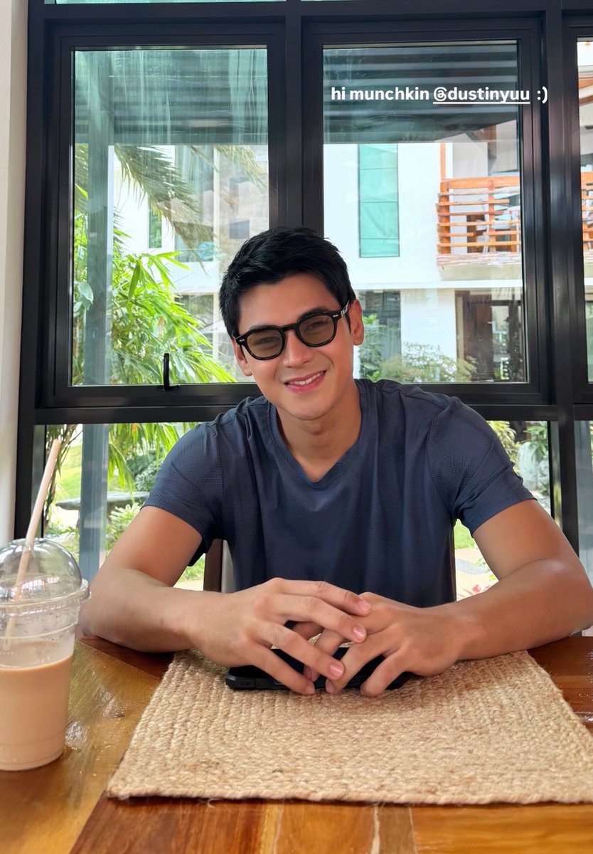 DUSTlNYU's tweet photo. muntik na akong bumalik gago buti matatag ako https://t.co/cvoMEHg0kK