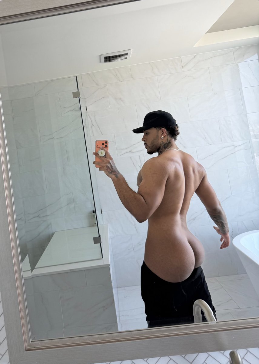 d-lo tweet media