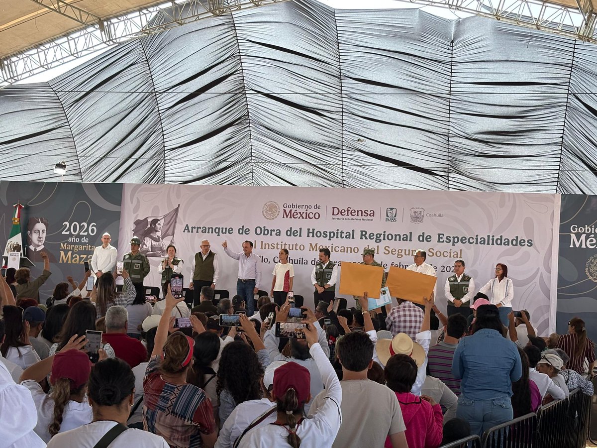 En #Saltillo en el arranque de obra del Hospital Regional de Especialidades del <a href="/Tu_IMSS/">IMSS </a>. #CoahuilaPaDelante #APasosDeGigante