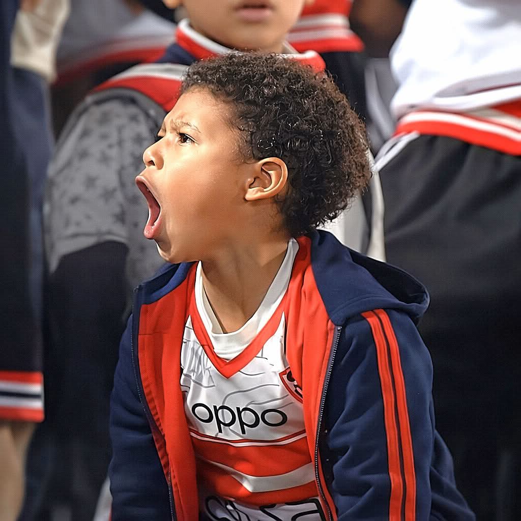 hassana45092230's tweet image. RT @T_o_u_t_a1: ده المشجع الزمالكاوي فى عمر ٦ سنين 
محدش يتعب نفسه عشان احنا مش بنخلص 💪