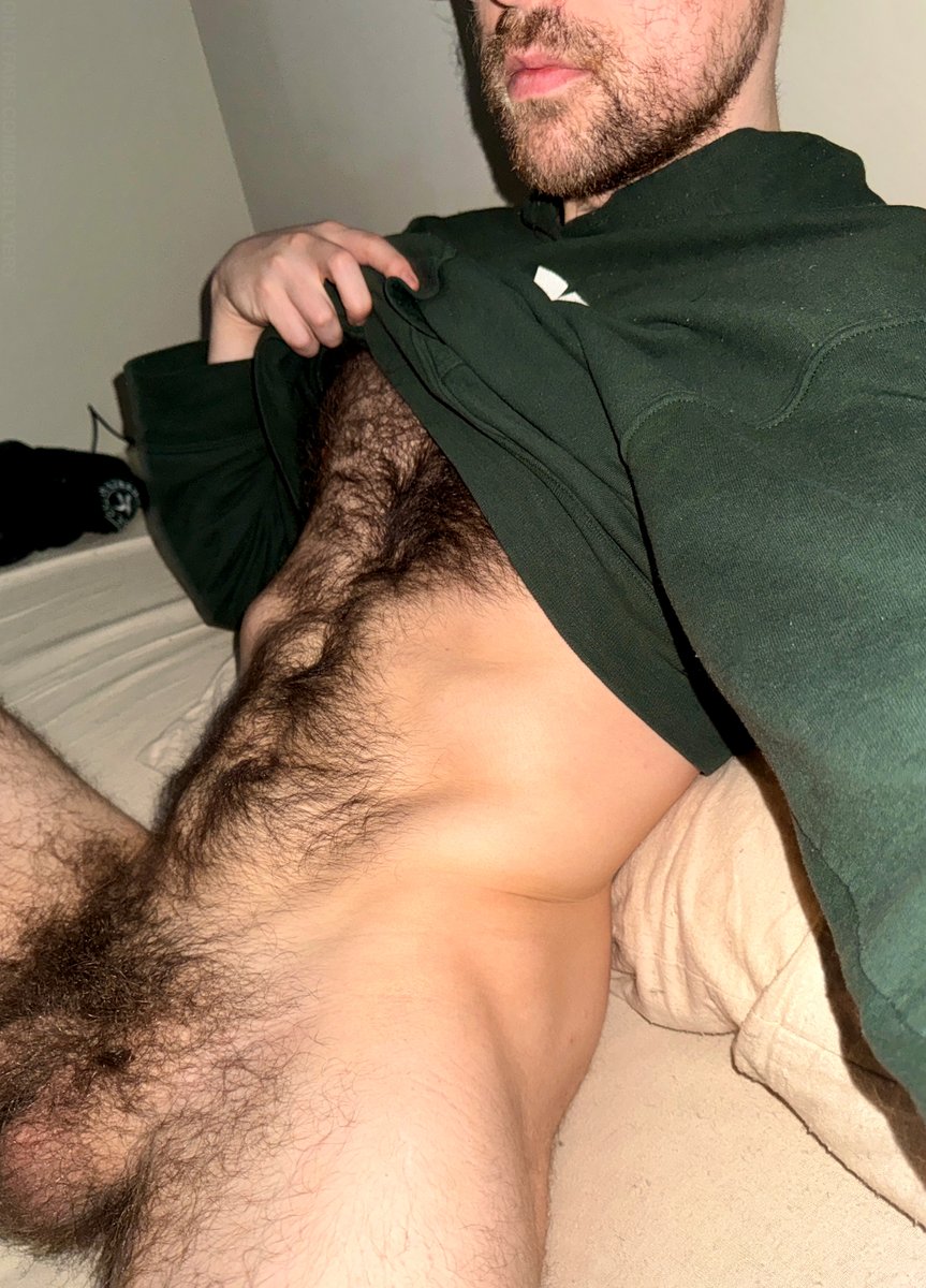 MostlyVery tweet media