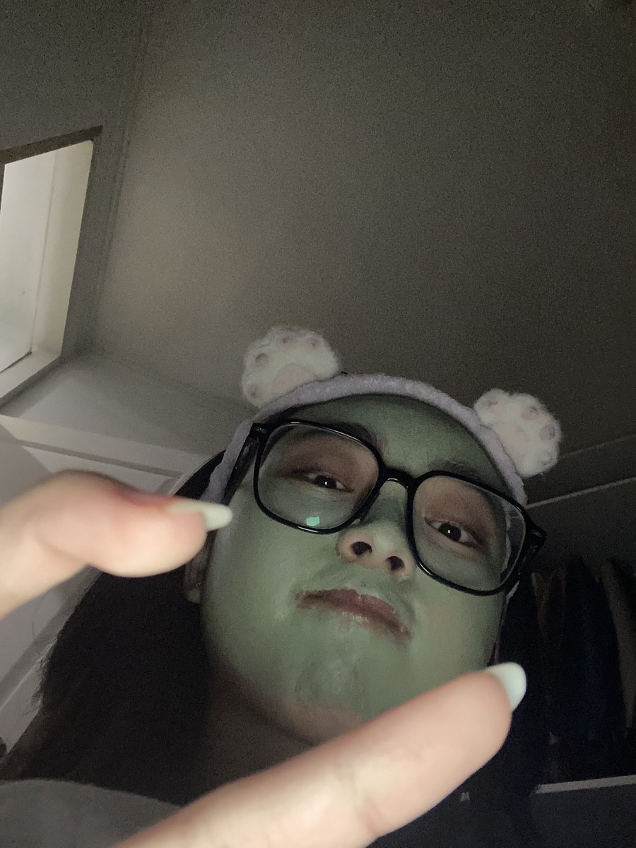 SNayla_JKT48's tweet photo. Terimakasih udah temenin #SahurNay
Terimakasih juga udah dengar cerita akuuuu!! maaf ya guys aku lupa bilang prank 😭🙏🏻 dan aku emang kalem bgt guys!! Udah Percaya kan!!?? Hehehehe

Ganbare minnna puasa nya!!  Jangan lupa istirahat ya 💓💓💓 https://t.co/M64rMB80Hd