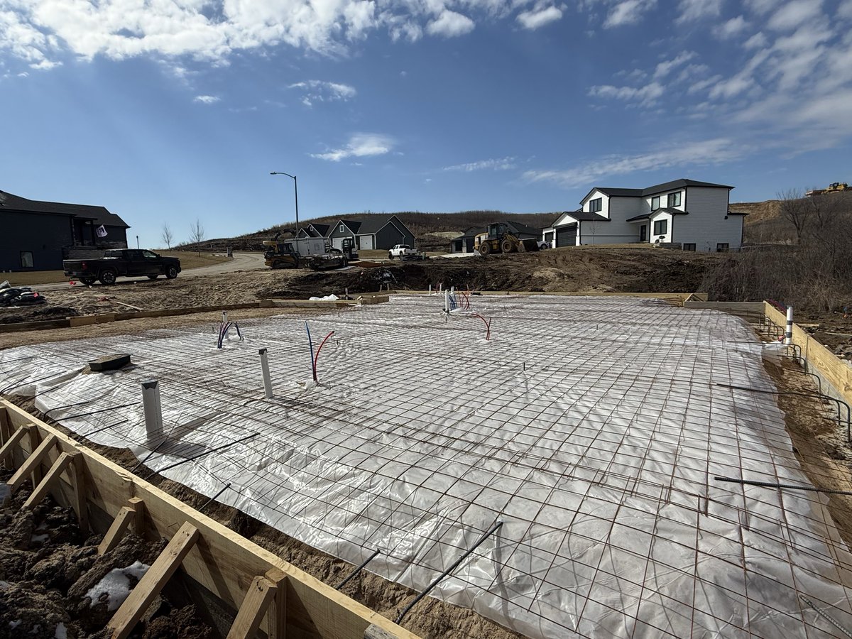 Fortress - Zac & Michelle Burton tweet media