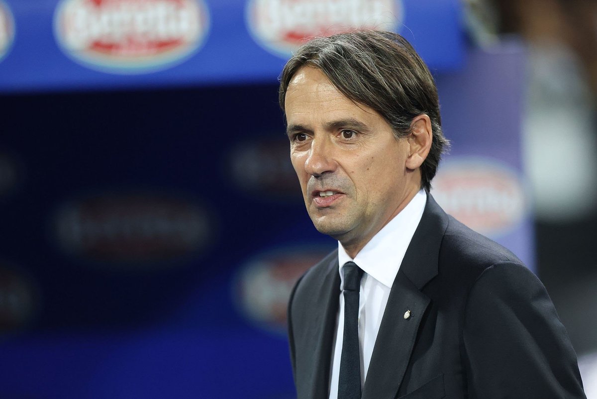 هل عجز مسيري #الهلال عن إقناع السيد انزاغي بأن الفكر الفني المرتعش لن يجدي ولن يتناسب مع قيمة #الهلال