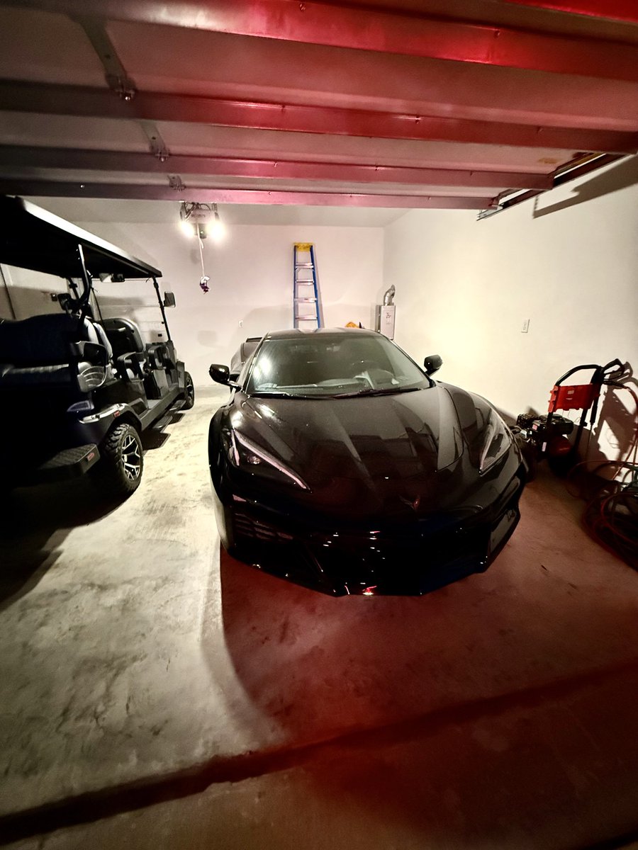 YoThatsEJ tweet media