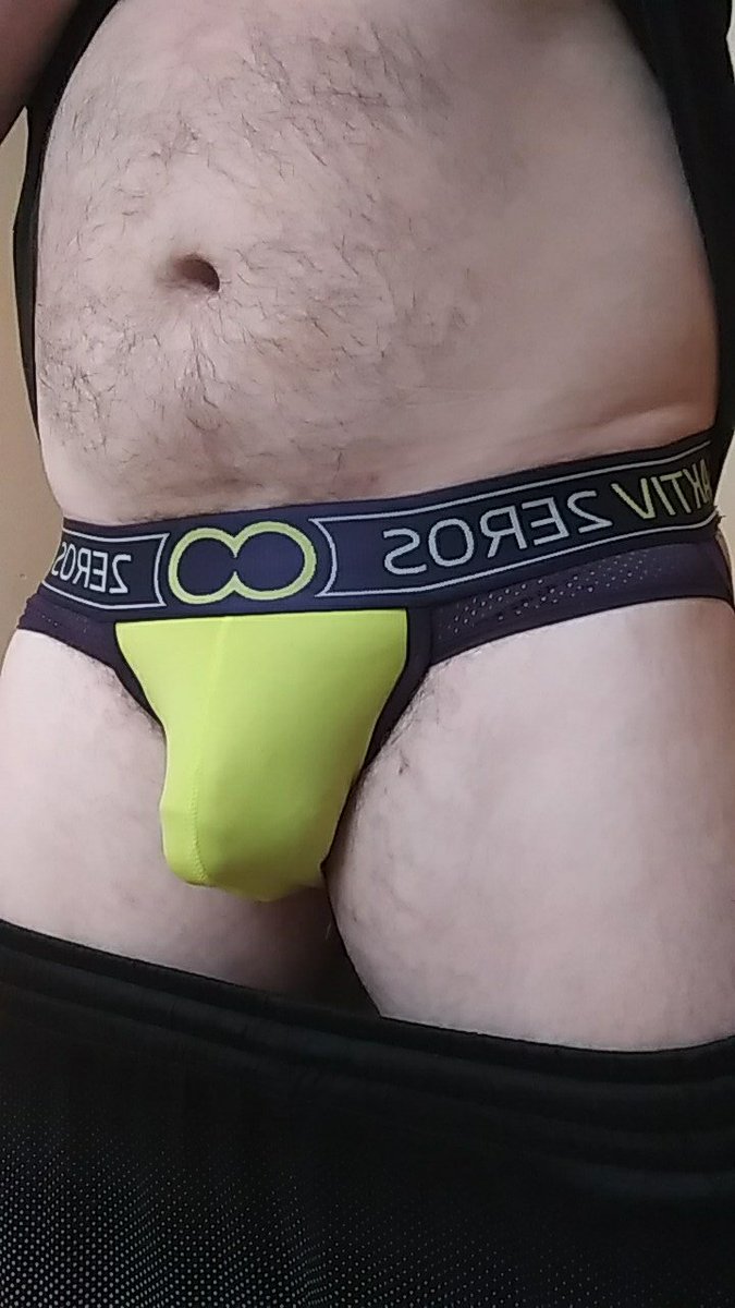 JCubSRT09's tweet photo. @beefy_guys @hottest_dudes @beefy_butts @outsideabedroom @beefy_bellies @beefy_loads @beefy_hq @brunoshamuitos https://t.co/6fQFrcgcqe