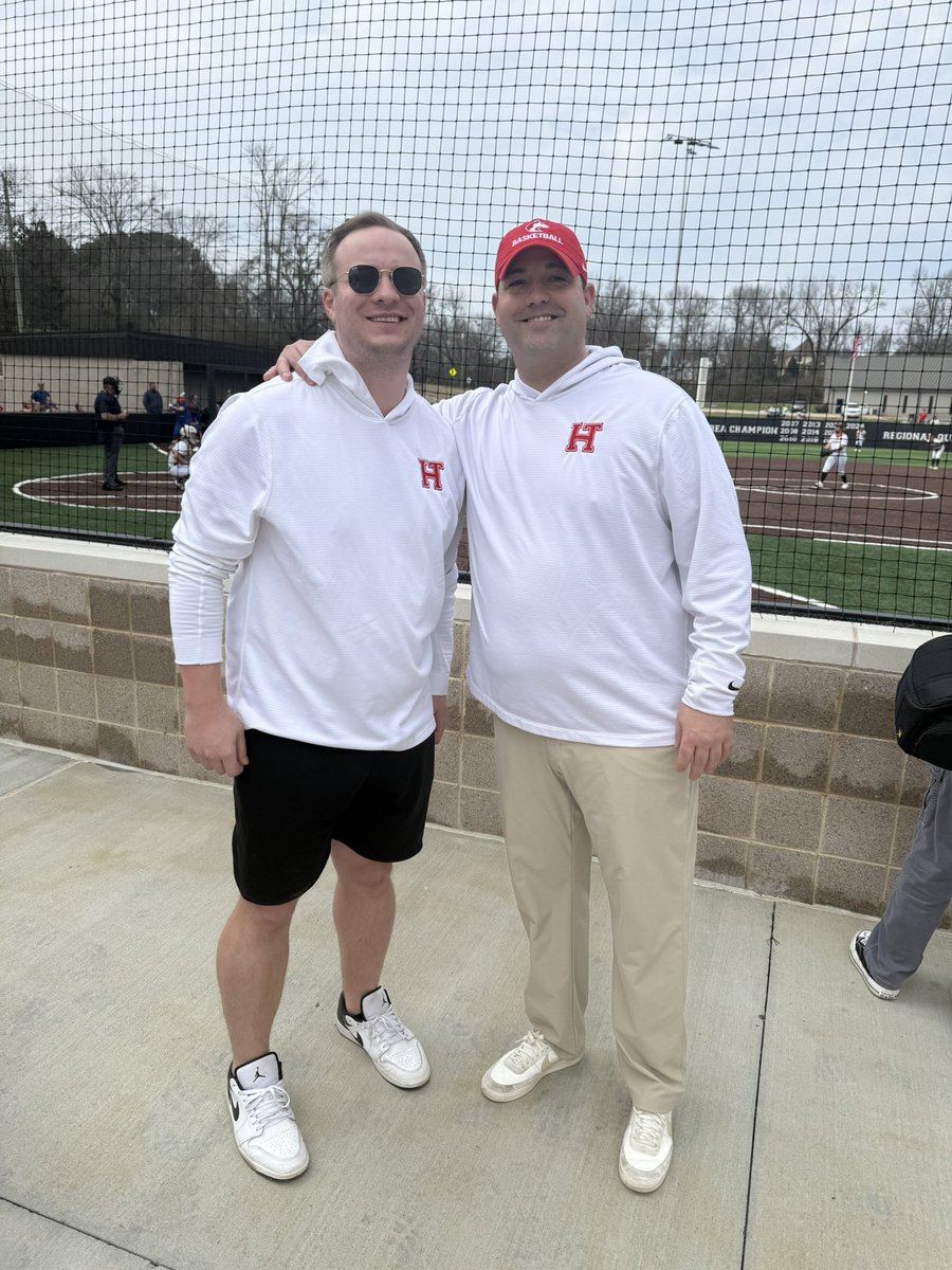 CoachMonceaux's tweet photo. Great weather here at the beautiful new Bill Roberts Softball Stadium for opening day for our @hewittsoftball team... Go Huskies! @HewittAthletics https://t.co/aJuQBEyZPB