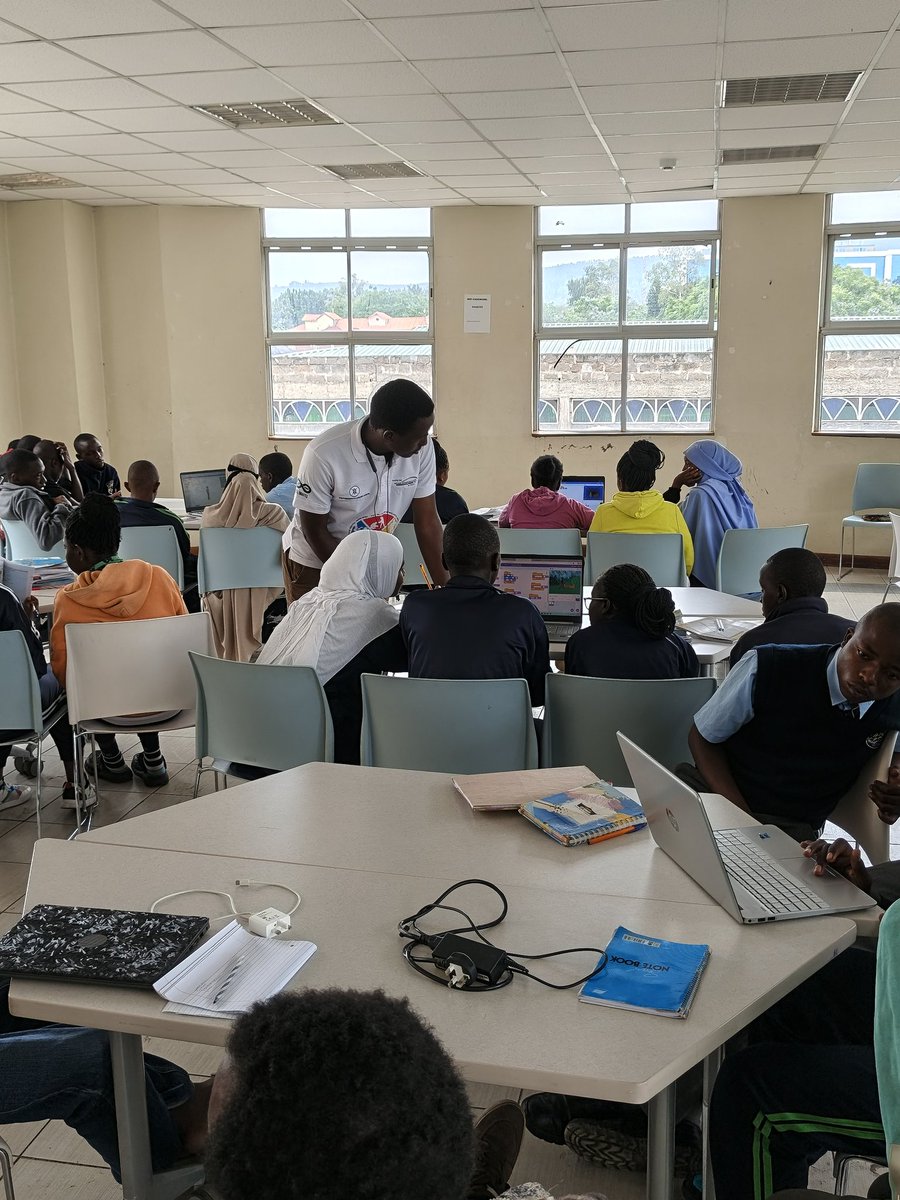 tinkacode's tweet photo. Every Saturday we meet for the @CodeClub at the library @knlsmedia  Nakuru https://t.co/jNV4llnrze