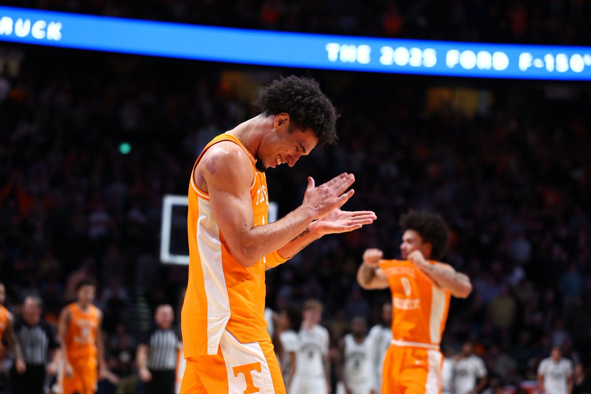 Vol_Hoops's tweet photo. Nashville Vols https://t.co/4lDlg0bibp