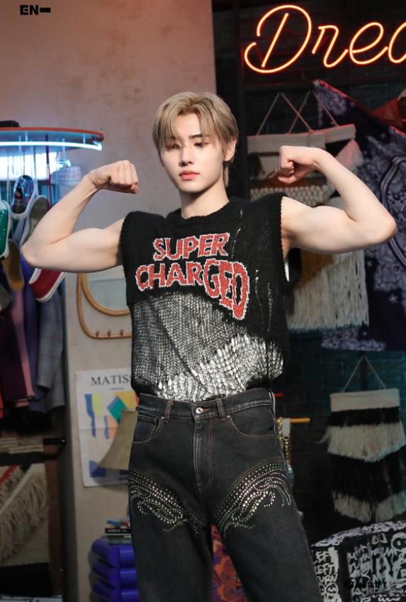 About Music tweet media