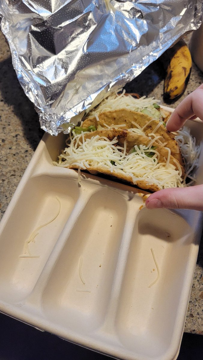 Handfromabov tweet media