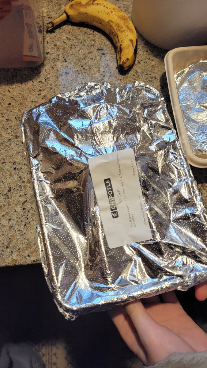 Handfromabov tweet media