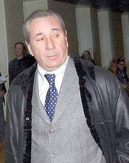 EdScarpo's tweet photo. The Bonanno Boss Who Tried To Take Over Montreal And Was Slain On Thanksgiving
...  https://t.co/OSsFHSL5nJ https://t.co/uqfvyVHLT5