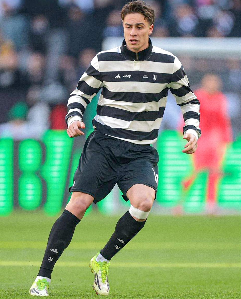 Walaupun kalah, tapi jersey Juventus ini tetep keliatan keren juga ya 😍😳