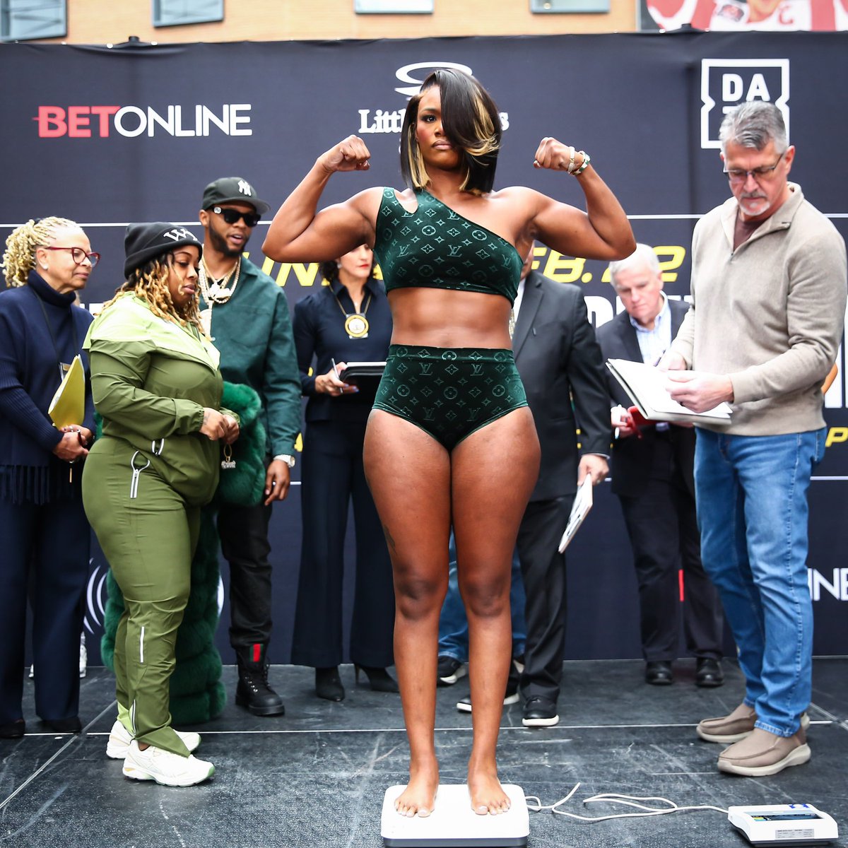 Claressashields's tweet photo. 174.0 WEIGHT MADE!!!!! 6 pack, Fat Ass, &amp; healthy!!!! LETS GO!!!! See y’all tomorrow! 
🎟️: https://t.co/0bNEsC5PlH #Claressashields #GWOAT #ShieldsCrews2 #salitapromotions #wynnrecords https://t.co/aenf5gjyA1