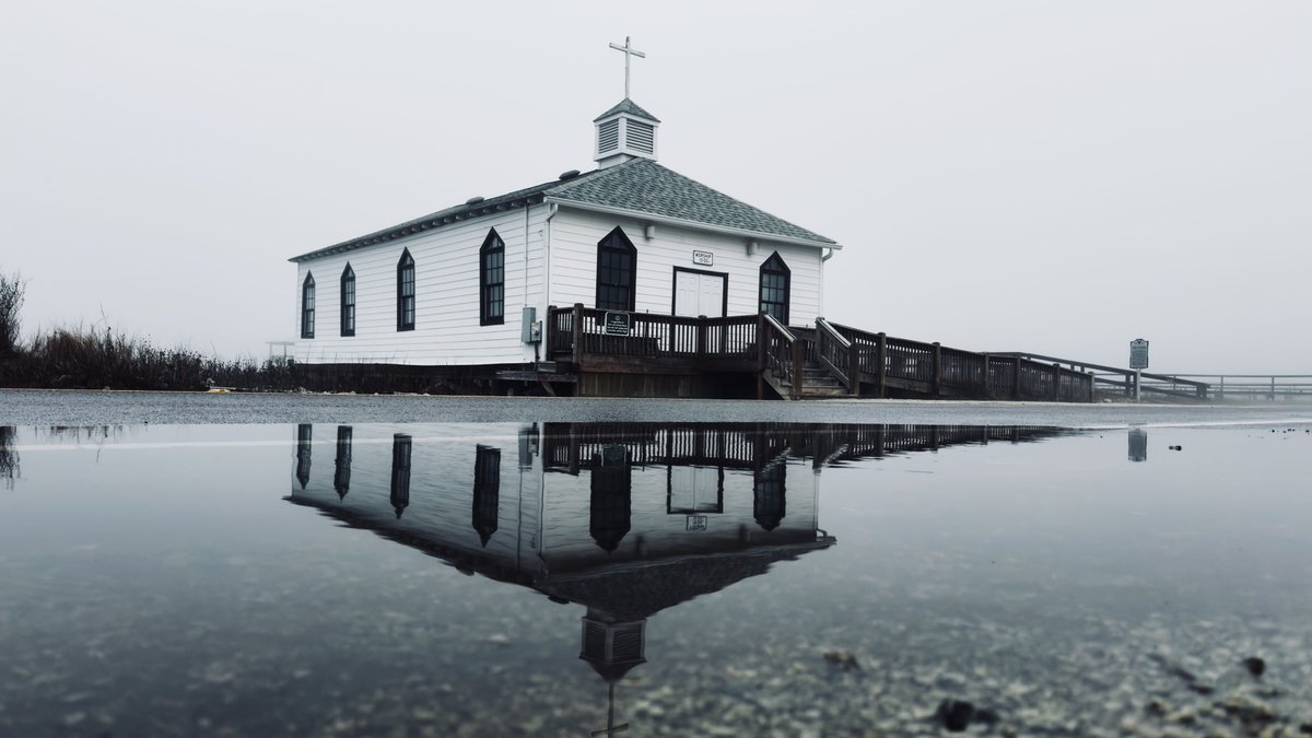 Foggy day on peaceful Pawleys Island, SC. #GloryToGod <a href="/waterwalkers29/">waterwalkers29</a> ⁦<a href="/EdPiotrowski/">Ed Piotrowski</a>⁩ ⁦<a href="/PawleysIslandPD/">Pawleys Island PD</a>⁩