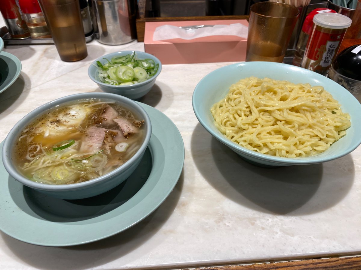 Aisha_BaseSon's tweet photo. 食べに行った　やっと寝れる https://t.co/tTwMpmvm0B