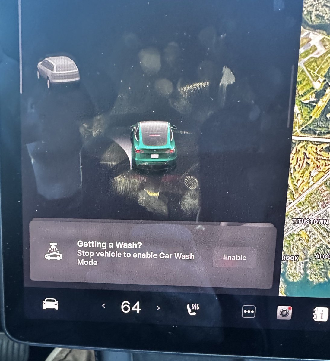 EZebroni's tweet photo. Did you know that your Tesla will give you this notification as soon as you arrive at the car wash?

This saves you from having to navigate the settings to enable “car wash mode”. Just select “enable” once stopped.

Tesla has the best tech in the car industry. https://t.co/u4D8gwzbJK