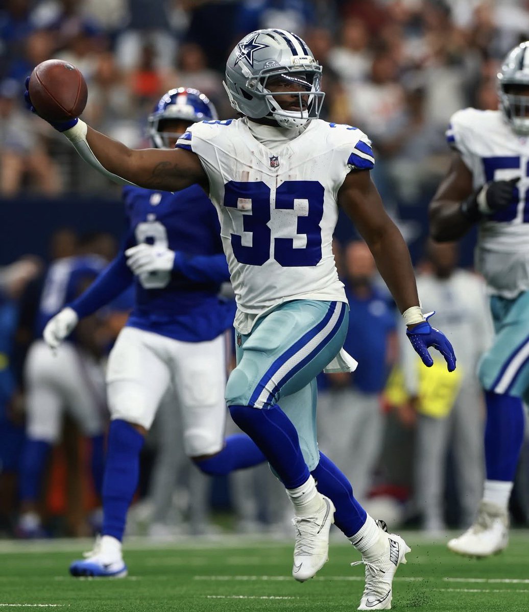 Javonte Williams and the Dallas Cowboys have agreed to a three-year, $24 million deal, according to <a href="/RapSheet/">Ian Rapoport</a>.

No. 33 stays in Dallas after a breakout season.
