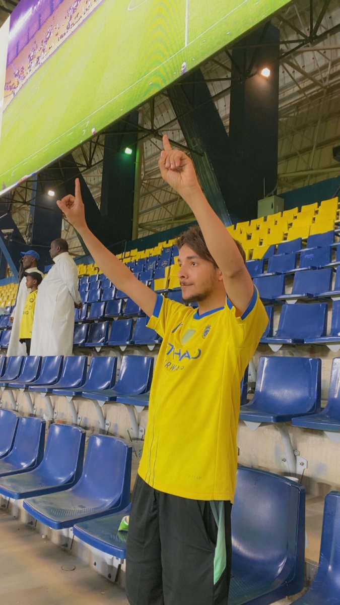 mhmmd_72's tweet photo. مبروووووك الفوز ومبروك الصداره 💛👆

#النصر_الحزم #الهلال_الاتحاد https://t.co/apgtY1NwVh