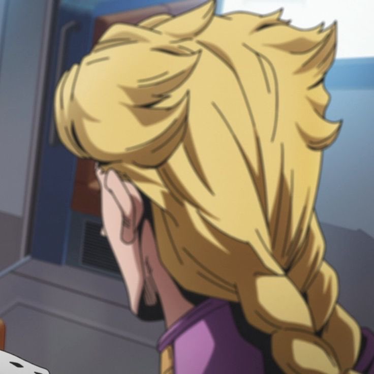 they’re like folded back kitty ears