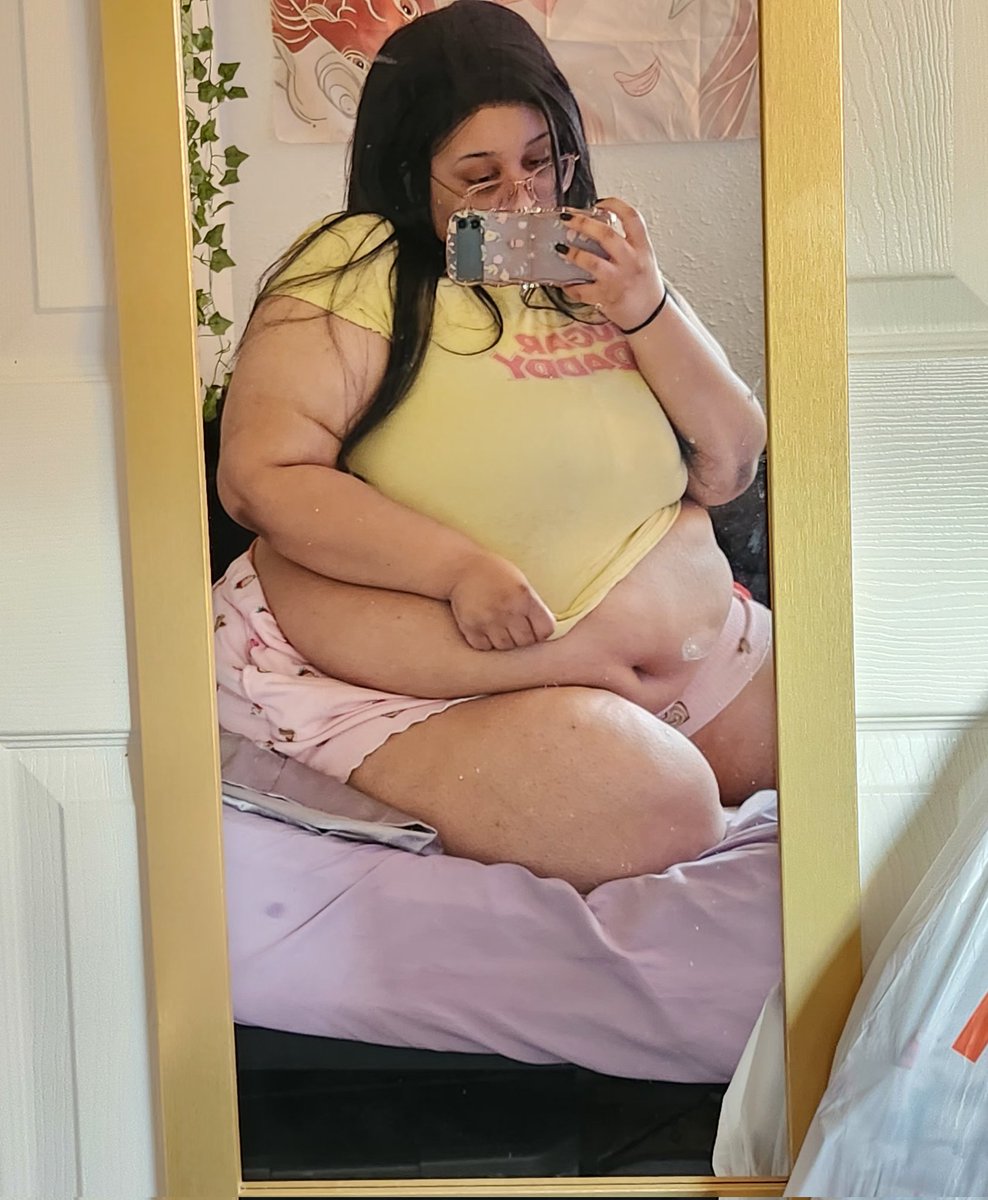 doozyladydaisy's tweet photo. hey so this is crazy. genuinely surprised by how big ive gotten. 😵‍💫 https://t.co/Q0XOQJG3Ez