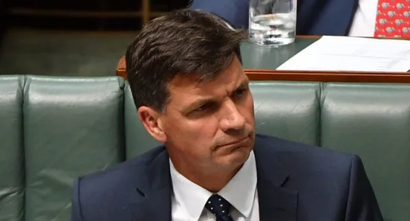 ChrisHeHim1's tweet image. Angus Taylor wants migrants to sign up to Australian values that obviously don't apply to him given his track record of lying, stealing, environmental damage, conflicts of interest and corruption. #auspol #insiders