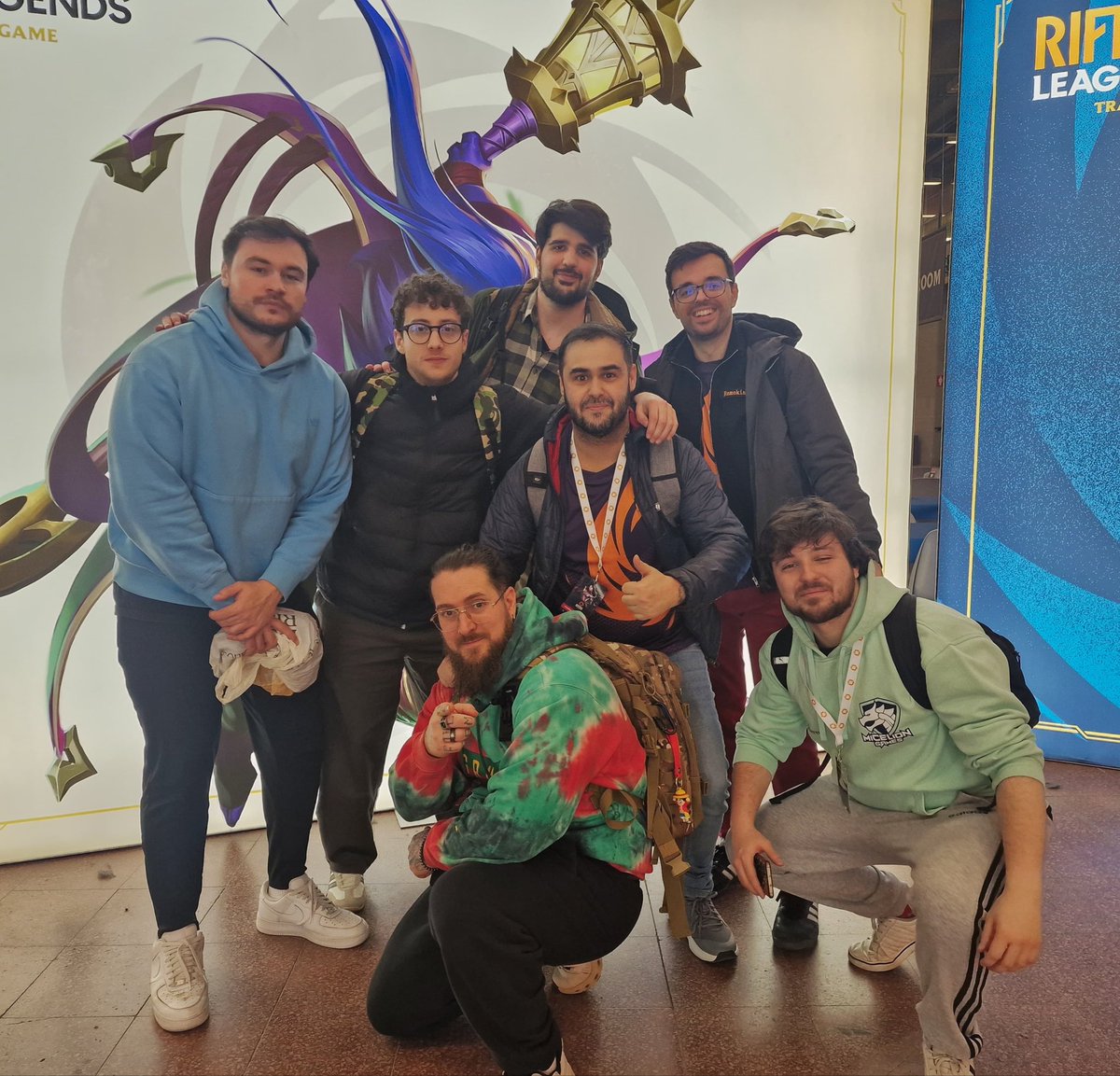 <a href="/MTGSquirtle19/">Pedro Bañeres</a> <a href="/MatFerVaz/">Mateo Ferreira (TheManLand)</a> <a href="/FTREFORMED/">Future</a> <a href="/iitsAdro/">Adrián Iñigo Tastet</a> <a href="/ramekiano/">Ramekiano</a> <a href="/gc_kamil/">KamilGC</a> <a href="/RapsoloM/">𝐑𝐀𝐏𝐒𝐎𝐋𝐎</a> <a href="/jairo_martos/">Jairo Martos</a> 💪 Equipazo!! 

#Riftbound #Tcg