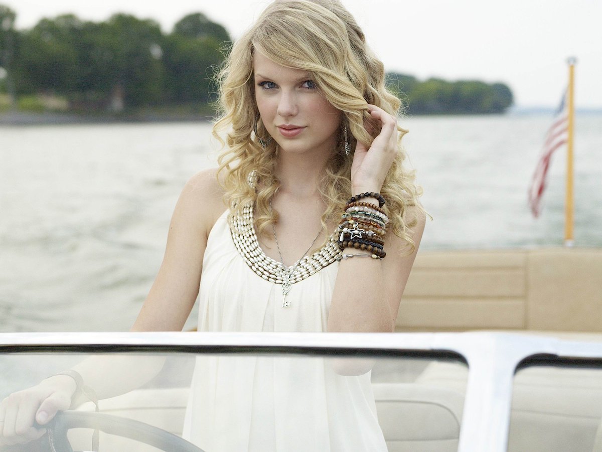 Oona | 🍁✨ tweet media