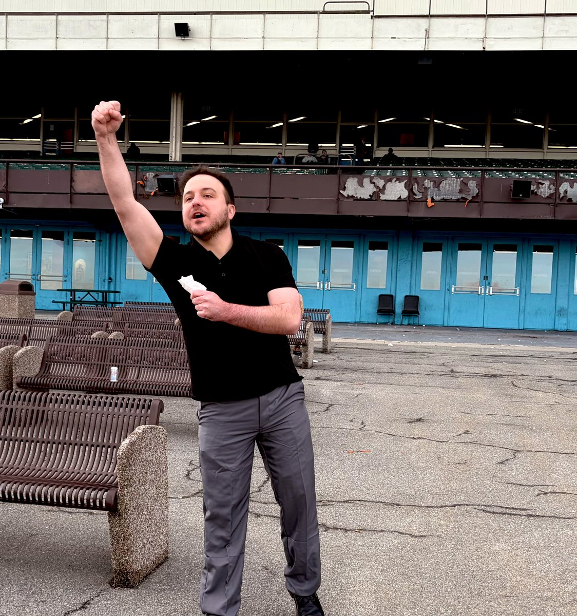 Leftfieldmike's tweet image. Another day, another mush’d race #HangInThere