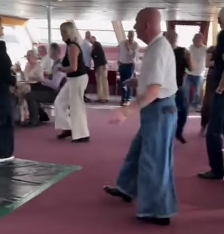 pitchblacksteed's tweet image. WHAT A PAIR OF TROUSERS!
#Blackadder