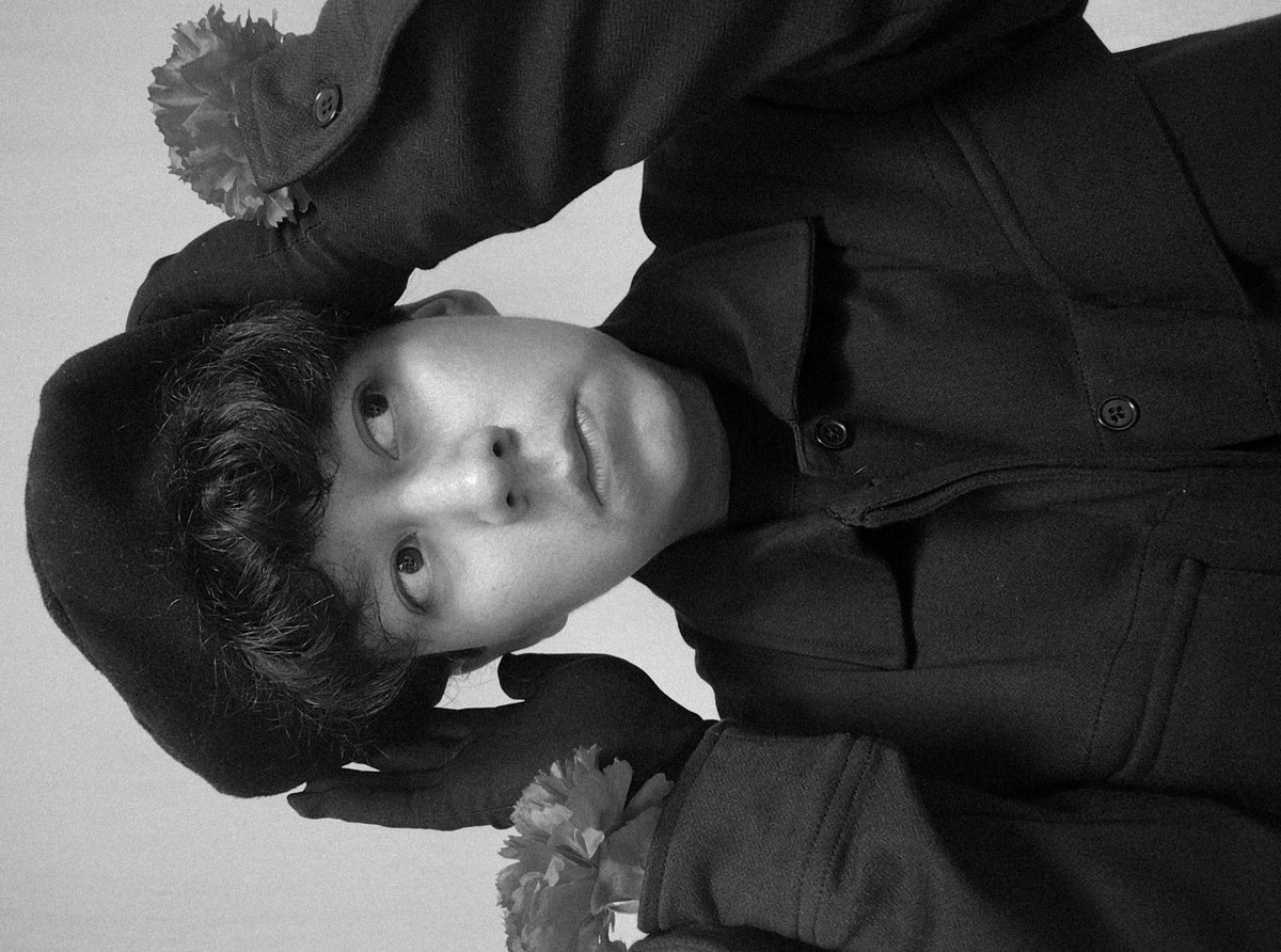 a d r i á n tweet media