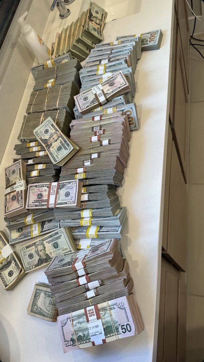 (Parody)Elon Musk tweet media