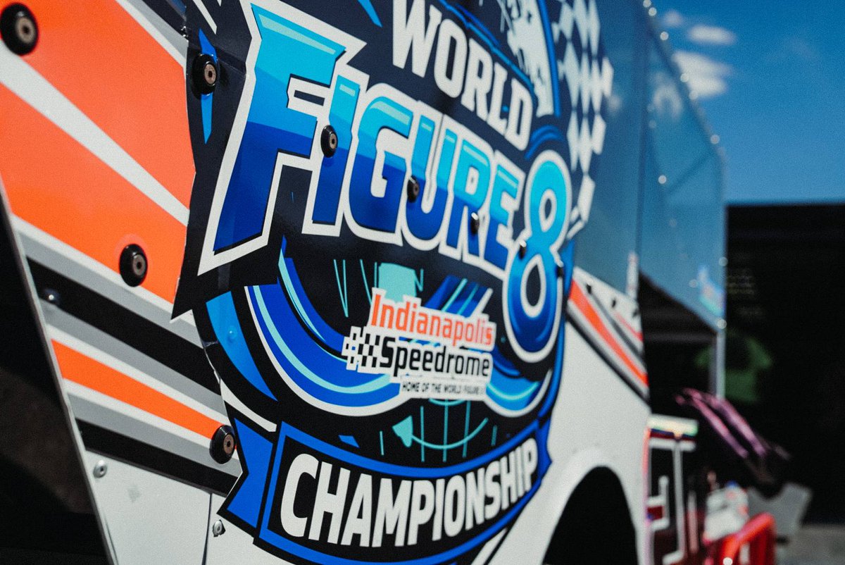 Pit Row TV tweet media