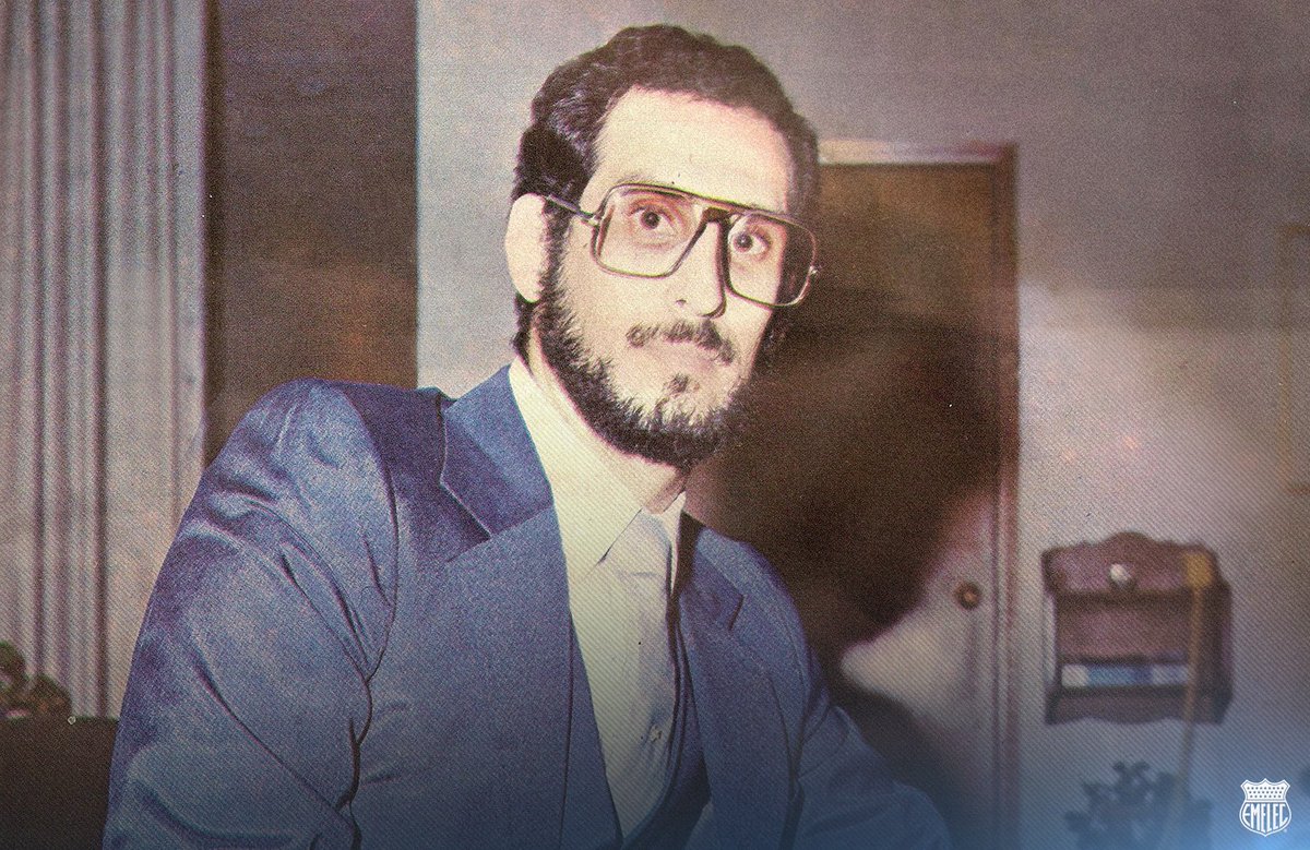 José David Jiménez es el 21° presidente de Emelec 🔵 Tiene 35 años y muchos pensarán que es el más joven en la historia del club, pero no 👀
Ricardo Estrada, 8° presidente de Emelec asumió el cargo con tan sólo 25 años de edad y fue campeón nacional en 1979 ⚽⚡
<a href="/JDJimenezV/">Jose David Jimenez</a>