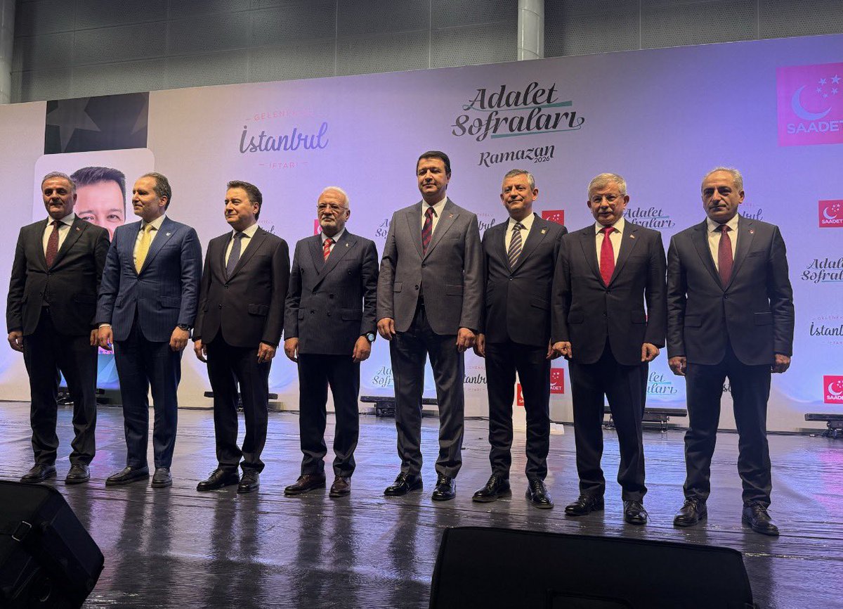 📍İstanbul

Genel Başkanımız Sayın Ali Babacan ile birlikte, Yeni Yol Grubu’nda birlikte yol yürüdüğümüz Saadet Partisi’nin düzenlediği “Adalet Sofraları" iftar programına katıldık.

Bu mübarek ayın bir kez daha ülkemize adalet, toplumsal barış ve ortak akıl iklimi getirmesini