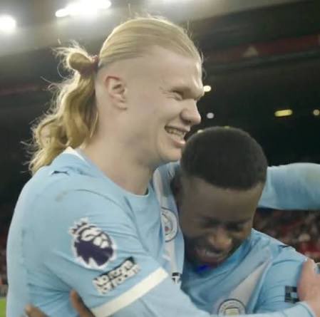 ErlingProp's tweet image. My centre backs