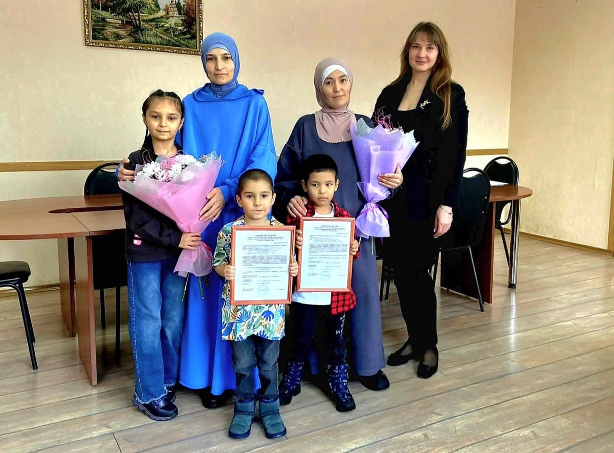 🔥Миронов призвал сажать на семь лет чиновников, раздающих жилищные сертификаты мигрантам.

«Это беспримерная наглость чинуш.Налицо куда более тяжкое преступление: «злоупотребление должностными полномочиями»
За что и надо наказывать,а именно сажать на семь лет. УК это позволяет»