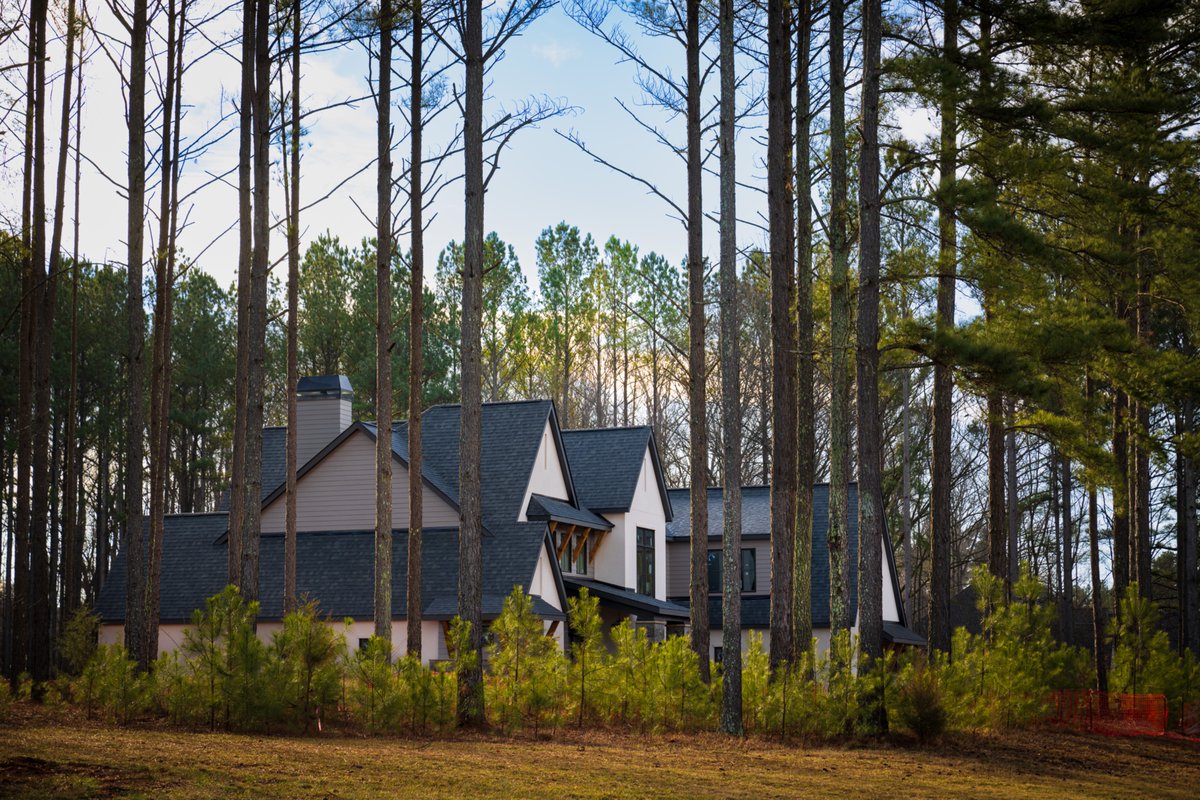 ChevalCharlotte's tweet photo. Newly listed in The Vineyards at Cheval is the exquisite four-bedroom four-bath Custom Obsidian under construction by AR Homes. Listed by our Helen Adams Realty Team of Cara Shields and Lauren Dayton: info@chevalnc.com or (704) 573-2932
https://t.co/uYzR1MTiEu https://t.co/TO4K6ZFDB9