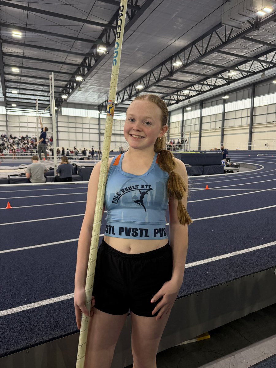 BellaKeller2029's tweet photo. Big day at Washburn University — hit a new PR of  2.55!🚀 So glad I got to compete there with PVSTL. Up from here. #PoleVault #PR #WashburnUniversity https://t.co/IPV6wGYMIU