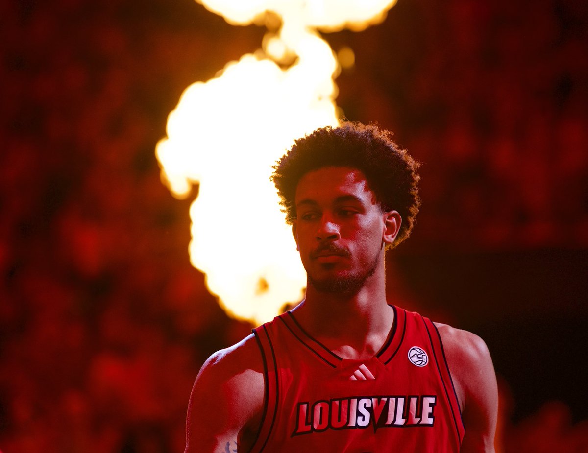 gamaka's tweet photo. Khani Rooths. Photo ©Gail Kamenish @gamaka #UofLRivals/On3 @LouisvilleMBB  @804derm @GoCards #L1C4 #gocards #TheVille #CardNation #ACC #NCAA https://t.co/1el7WDOmPv