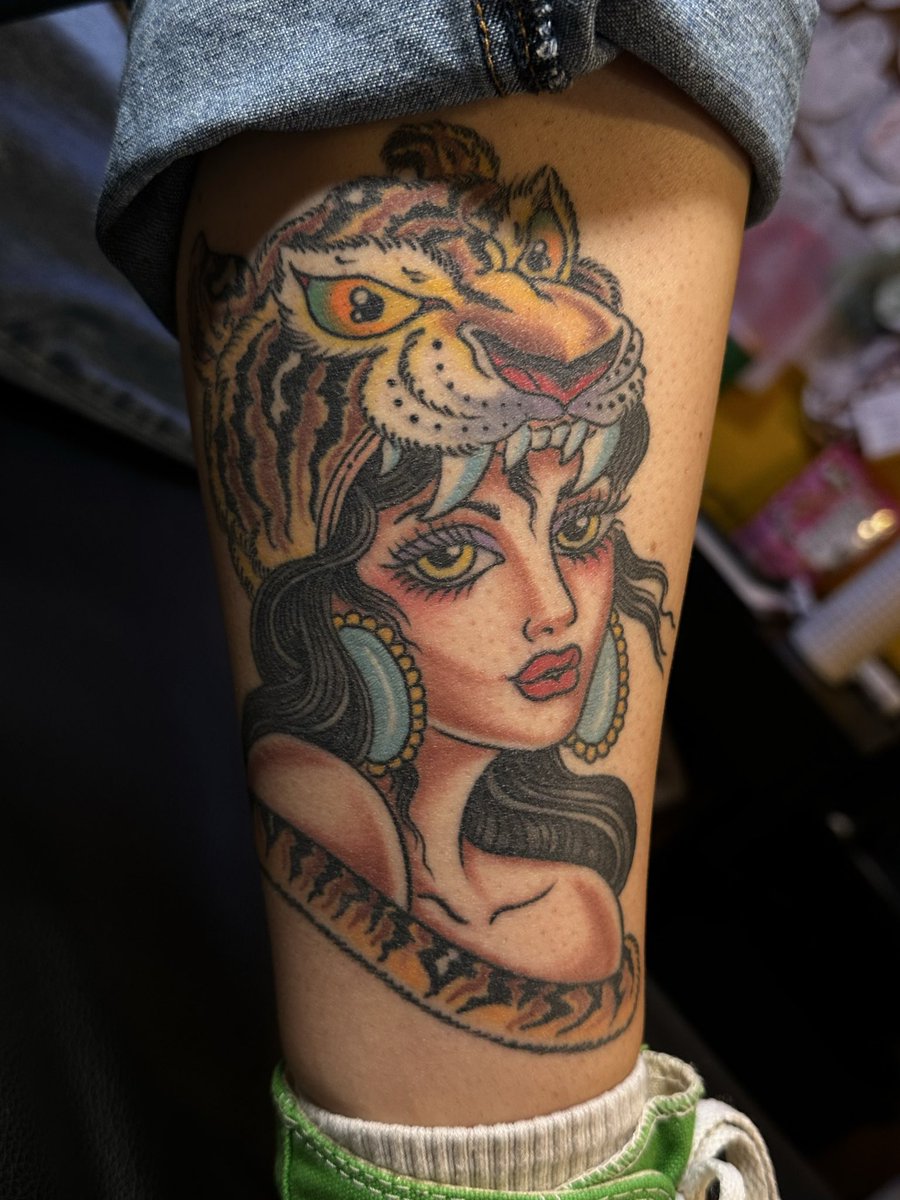 Savannah!! I’ll be tattooing at Rose Tattoo Club March 6-8 !!