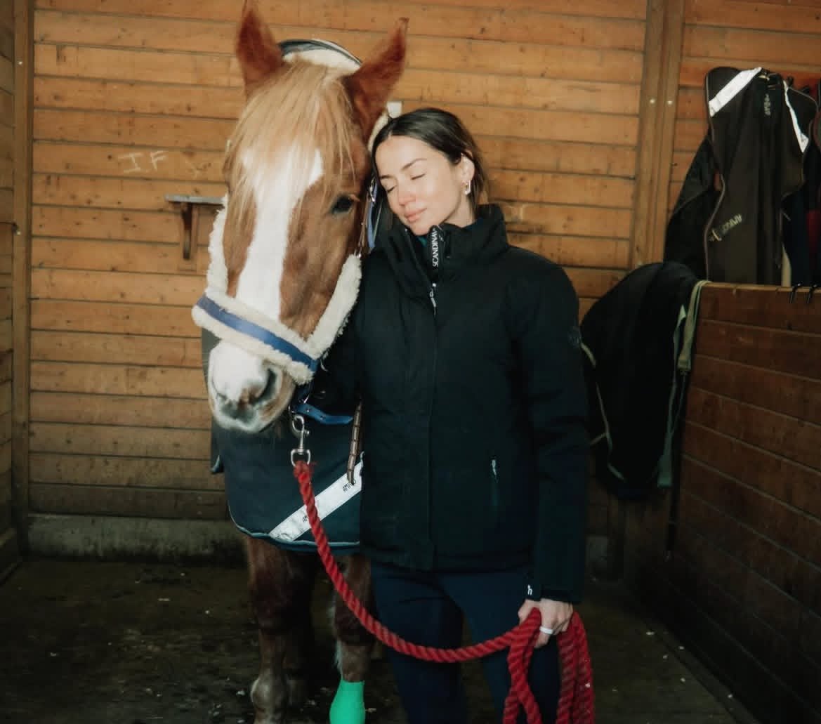 Ana de Armas Updates tweet media