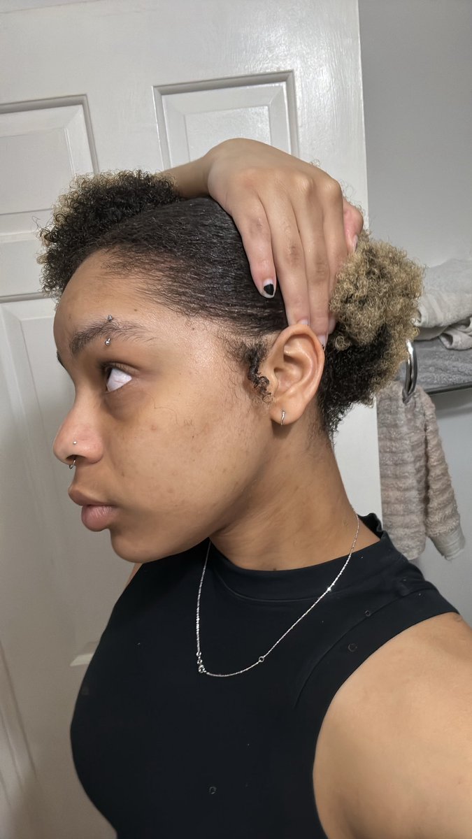 In a week (or two) I will be hitting the 1 year anniversary of cutting my locs off 🥲